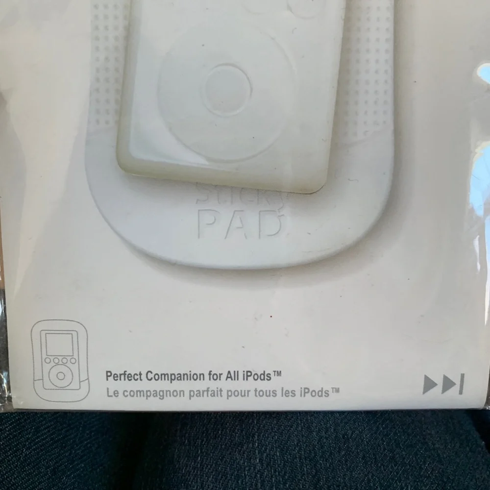 Car Mount/Holder iGrip Sticky Pad for iPod on Dash